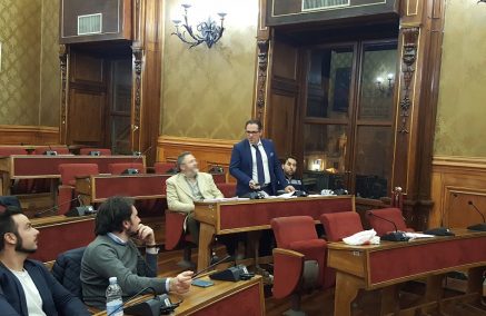 La maggioranza c’è e approva i debiti fuori bilancio in scioltezza