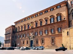 Iniziative culturali e minacce di denuncia per plagio