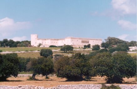 Regolamento anti Covid 19 anche per le visite al Castello di Donnafugata, si spera non vada a finire come al porto dopo 20 pagine di ordinanza