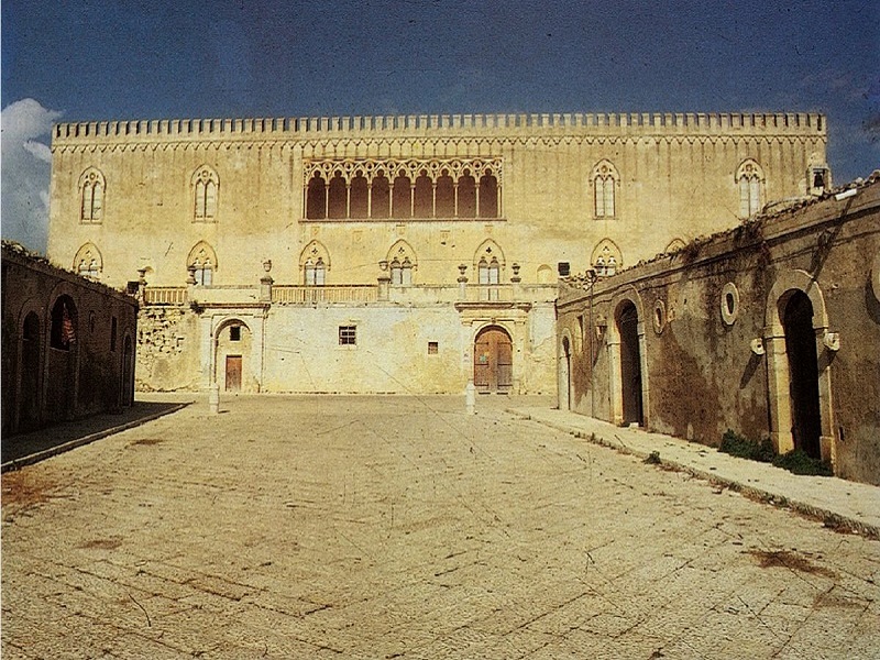 Intitolato a Corrado Arezzo de Spuches Barone di Donnafugata il