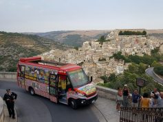 L’amministrazione intende istituire un servizio di bus navetta da e per Ibla