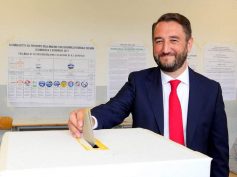Ai grillini non sembra vero di potersi buttare sulla Ragusa – Catania, il Sindaco Cassì resta con i piedi per terra