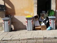Parole a volontà per differenziare le posizioni