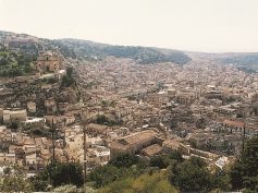 Schermaglie a Scicli sui beni culturali