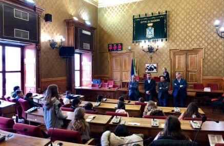 24 alunni della scuola Vann’Antò hanno incontrato l’amministrazione