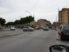 Anche il consigliere comunale Firrincieli conviene che “se si tratta di un problema di responsabilità penale, il passaggio a livello di via Paestum deve essere chiuso subito”