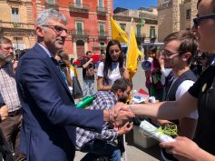 Senza clamori e senza propaganda, il Comune di Ragusa diventa ‘plastic free’