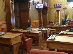 Banchi delle opposizioni vuoti e lezioni di politica dal gruppo 5 Stelle al Comune di Ragusa