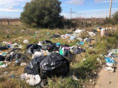Stefania Campo sollecita Musumeci per le strade invase dai rifiuti e le mini-discariche, un problema non solo di Ragusa, evidentemente