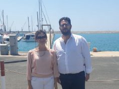 Merci al porto di Pozzallo, visita istituzionale del Movimento 5 Stelle