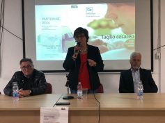 “Partorire oggi: i rischi del taglio cesareo e i vantaggi del parto spontaneo”