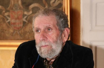 Acrilico su carta bagnata , le allieve del maestro Fratantonio espongono al Centro di Aggregazione Culturale