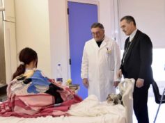 Giornata per la Vita, il Vescovo Cuttitta ha benedetto i neonati negli ospedali Giovanni Paolo II di Ragusa e Guzzardi di Vittoria