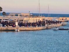 Finalmente il Sindaco e le autorità mettono fine all’anomala situazione del porto turistico di Marina di Ragusa