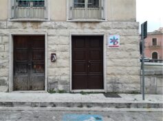 Comune e ASP latitanti per l’autoambulanza del 118 a Ibla: solo una provocatoria insegna per la postazione