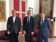 Il commissario dell’Azienda Sanitaria Provinciale in visita al Comune, come al solito, solo salotto, le problematiche restano intatte