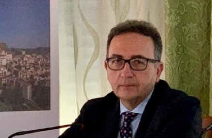 Raffaele Schembari: “No all’assalto alla diligenza e alle poltrone”