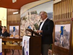 Il Presidente del Consiglio comunale, Fabrizio Ilardo, seppellisce ogni residua velleità delle minoranze, protagoniste di una Waterloo che resterà nella storia di Palazzo dell’Aquila