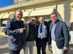 La politica lavora anche a Natale, troppo importante l’obiettivo delle regionali, spostamenti a gogò