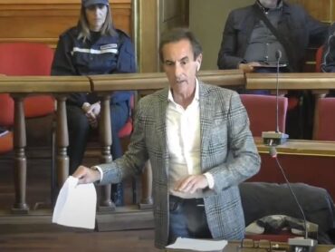 Peppe Calabrese: “Al Comune la maggioranza scricchiola sempre di più”