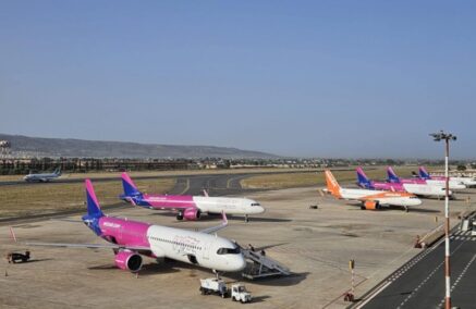 Le feste andranno via, la questione aeroporto resta sul tappeto, se ne riparlerà per l’estate, ma sempre troppo tardi