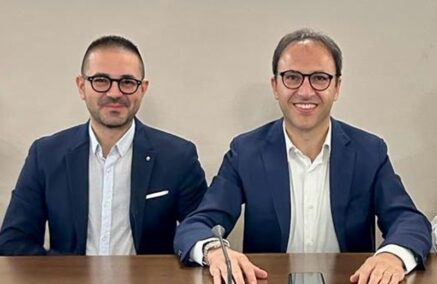 Chiaramonte Gulfi, per Iacono e Chinnici di Fratelli d’Italia : “Il sindaco Cutello minaccia il lavoro dei dipendenti comunali”