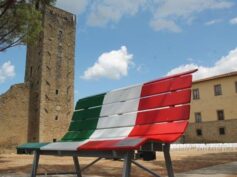 Una “panchina tricolore” tricolore a Ragusa per ricordare le vittime delle foibe