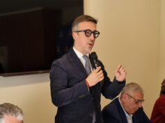 Discutibile scelta del candidato DC a Presidente della Provincia di chiudere la campagna elettorale a Modica