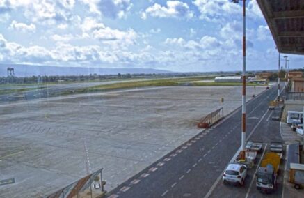 Aeroporto di Comiso: ci piace quando Stefania Campo fa la grillina e denuncia le colpe della classe politica che oggi piange lacrime di coccodrillo