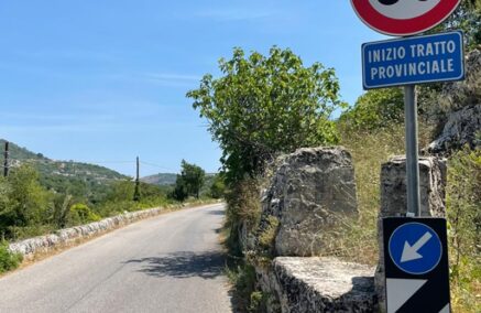 A Modica manutenzione per i tratti di strada di competenza provinciale, quando diventano comunali il degrado dilaga: lo sottolinea il consigliere Provinciale e comunale Alessio Ruffino