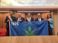 L’assessore D’Asta a Roma per ricevere la Bandiera Spighe Verdi, ormai Cassì delega … gli impegni di partito, forse, prevalgono