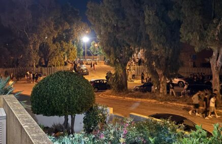 Sindaco e assessore nel pallone per la movida sfrenata dei giovinastri a Marina di Ragusa