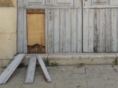 Centro storico sempre più in emergenza sicurezza, mentre l’assessore fa filosofia e sciorina programmi e iniziative dall’inizio del suo mandato