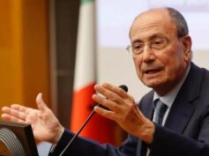 In Sicilia, Forza Italia ormai a livello di sceneggiata napoletana