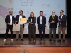 “Sul dorso della folla” premiato al SACRAE SCENE Film Fest di Ardesio con la Menzione Speciale “Campanile d’Argento”