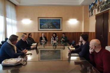 Gli operatori del turismo chiedono legittimamente e giustamente partecipazione ai processi decisionali sul turismo