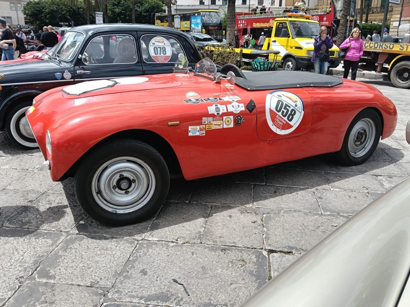 XXXV rievocazione Giro di Sicilia: vincitori Mauro Giansante e Vincenzo Sernese a bordo di una Fiat Ermini 1100 del 1946