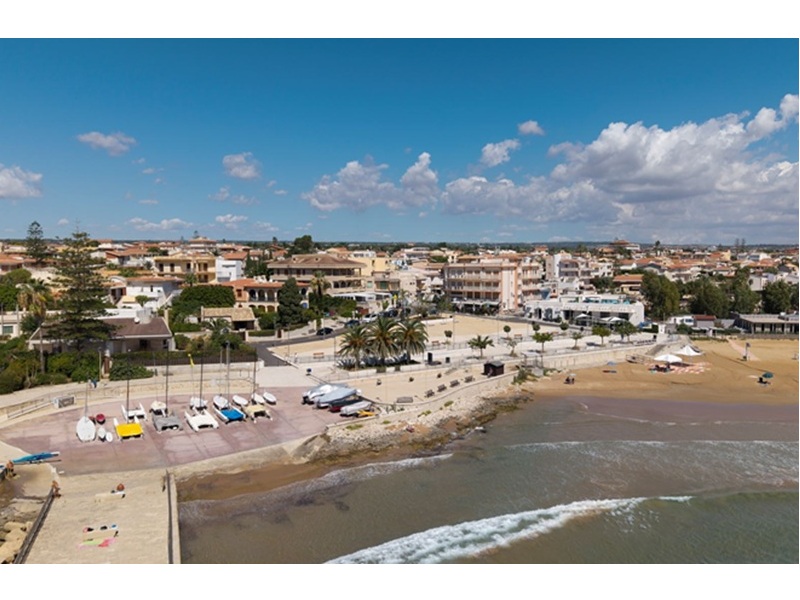 Marina di Modica oltre l’estate: presentata una mozione d’indirizzo urgente in Consiglio Comunale per il rilancio strutturale e l’istituzione di un Tavolo Tecnico permanente
