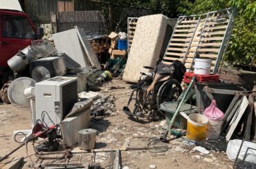 Individuata discarica abusiva di 500mq in centro, in area privata