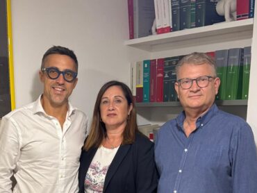 MPA accoglie la consigliera comunale di Vittoria Agata Iaquez, timbro diverso nei comunicati di MPA – provincia di Ragusa e in quello MPA Vittoria e Scoglitti